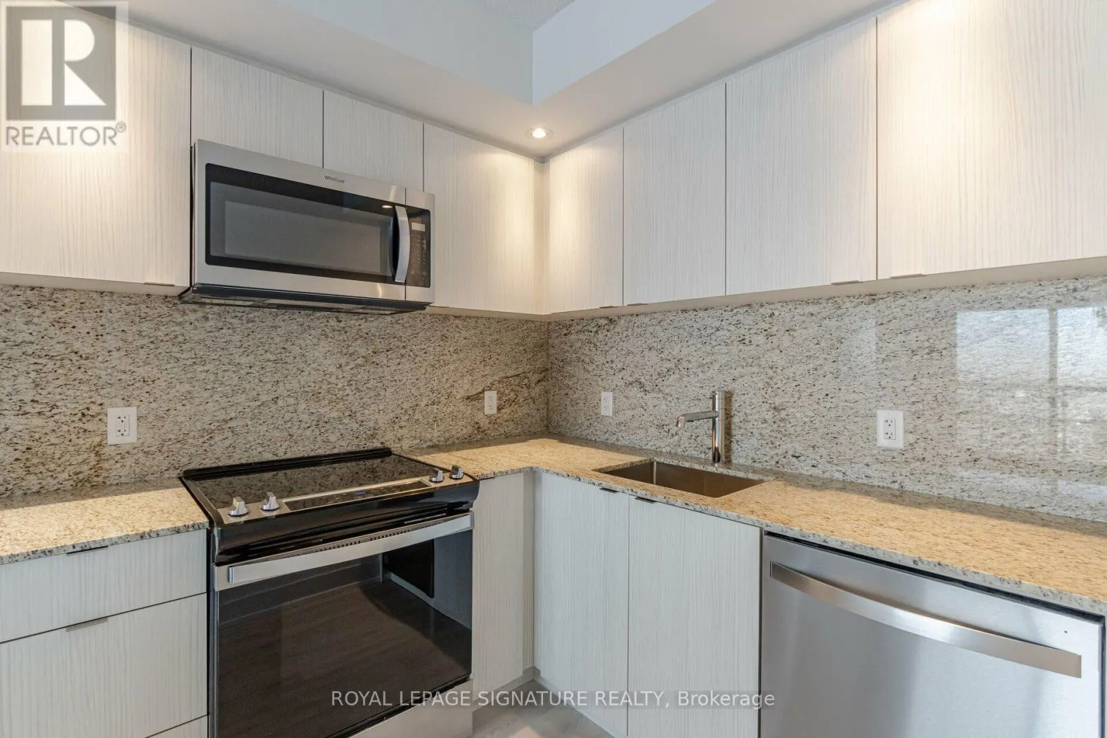 2705 - 10 EVA ROAD
