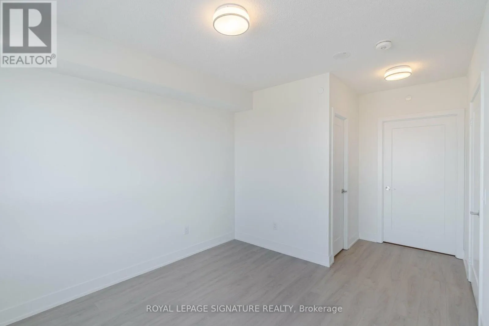 2705 - 10 EVA ROAD