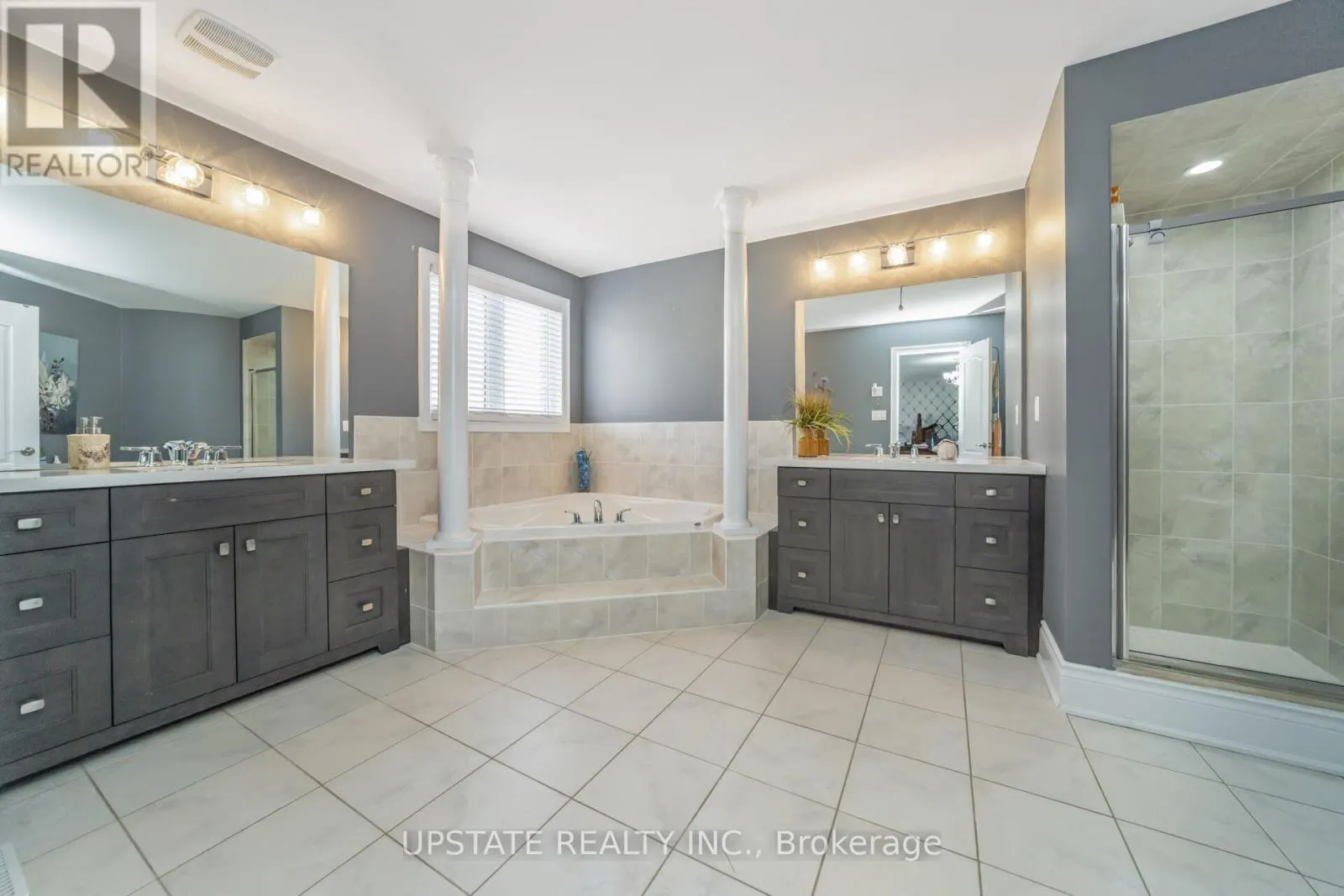 105 ROYAL WEST DRIVE