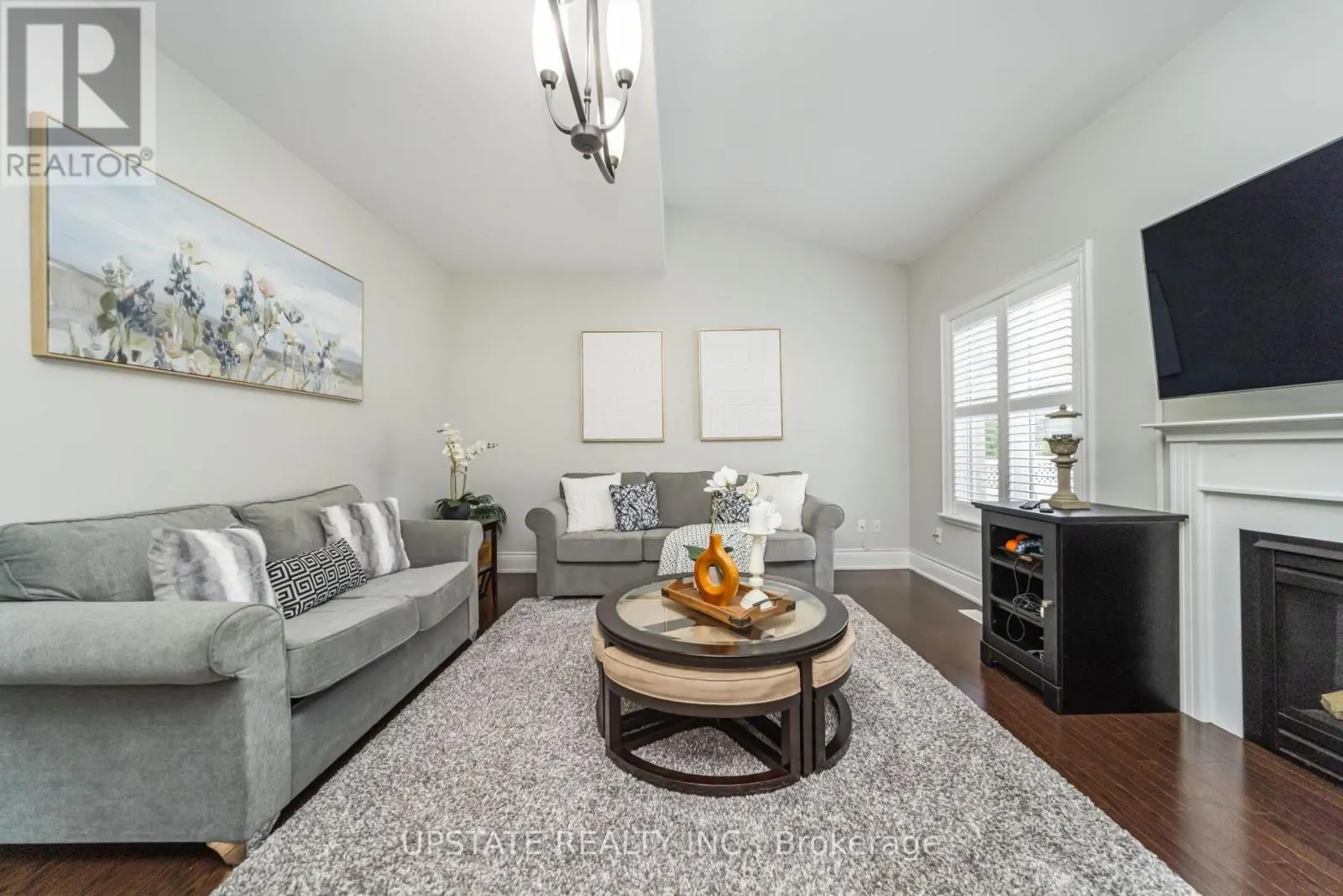 105 ROYAL WEST DRIVE