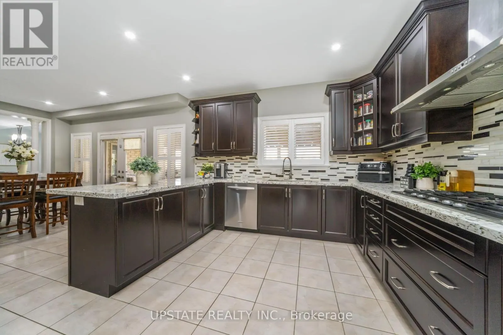 105 ROYAL WEST DRIVE