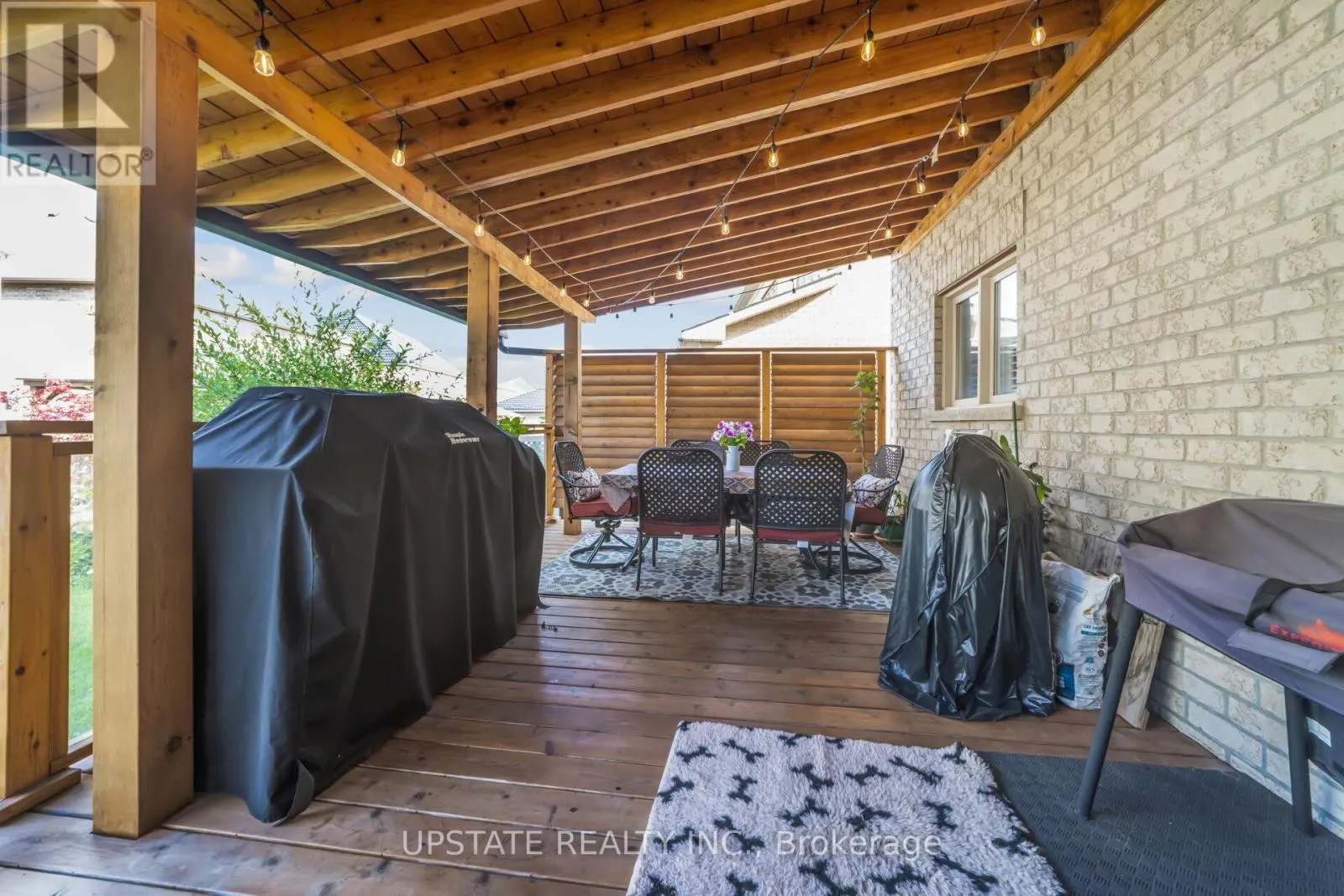 105 ROYAL WEST DRIVE