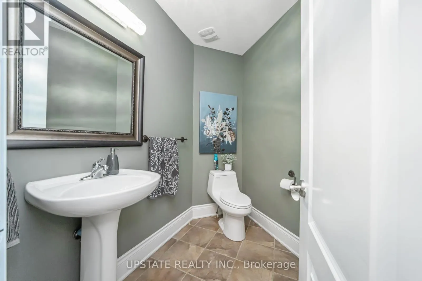 105 ROYAL WEST DRIVE