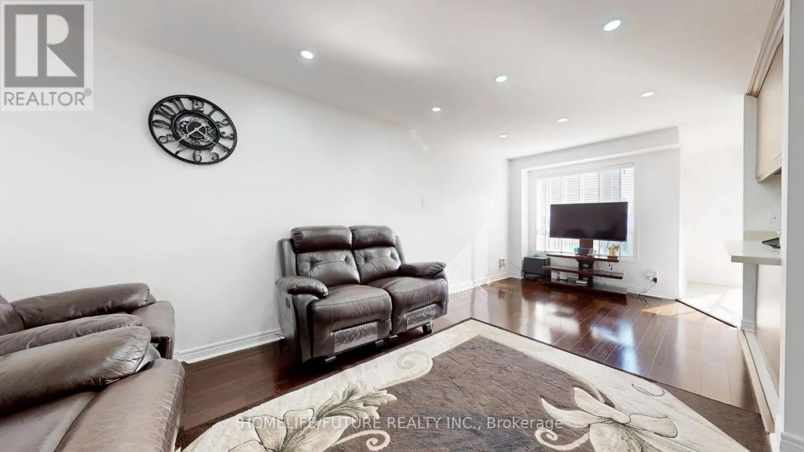 820 BETHANY CRESCENT