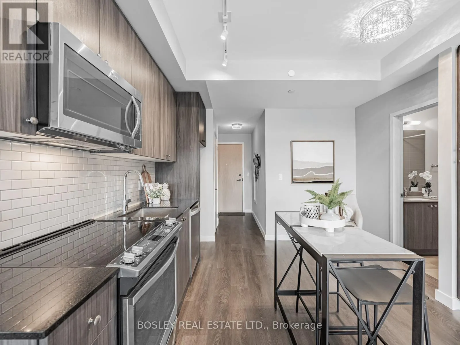 201 - 150 SABINA DRIVE