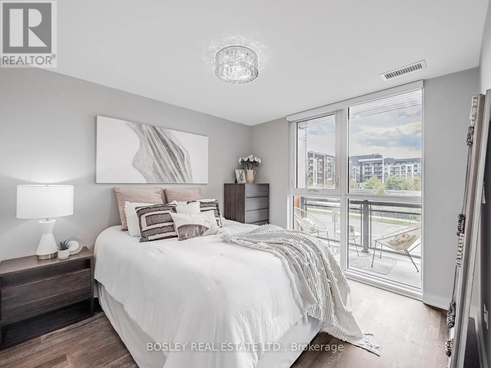 201 - 150 SABINA DRIVE
