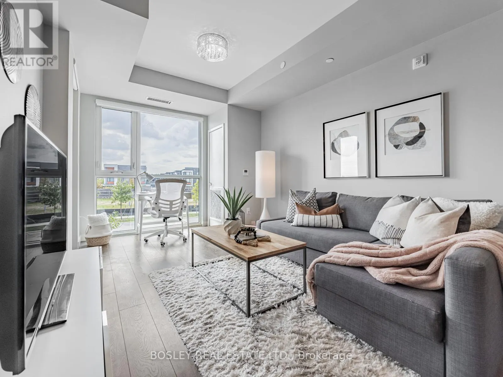 201 - 150 SABINA DRIVE