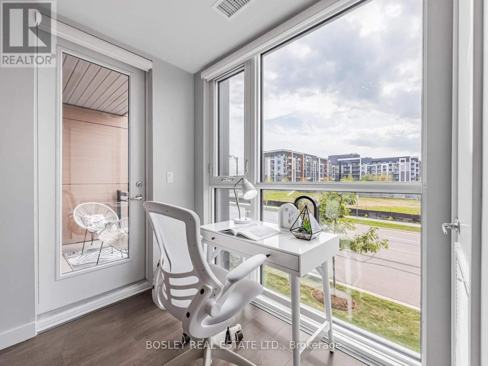 201 - 150 SABINA DRIVE
