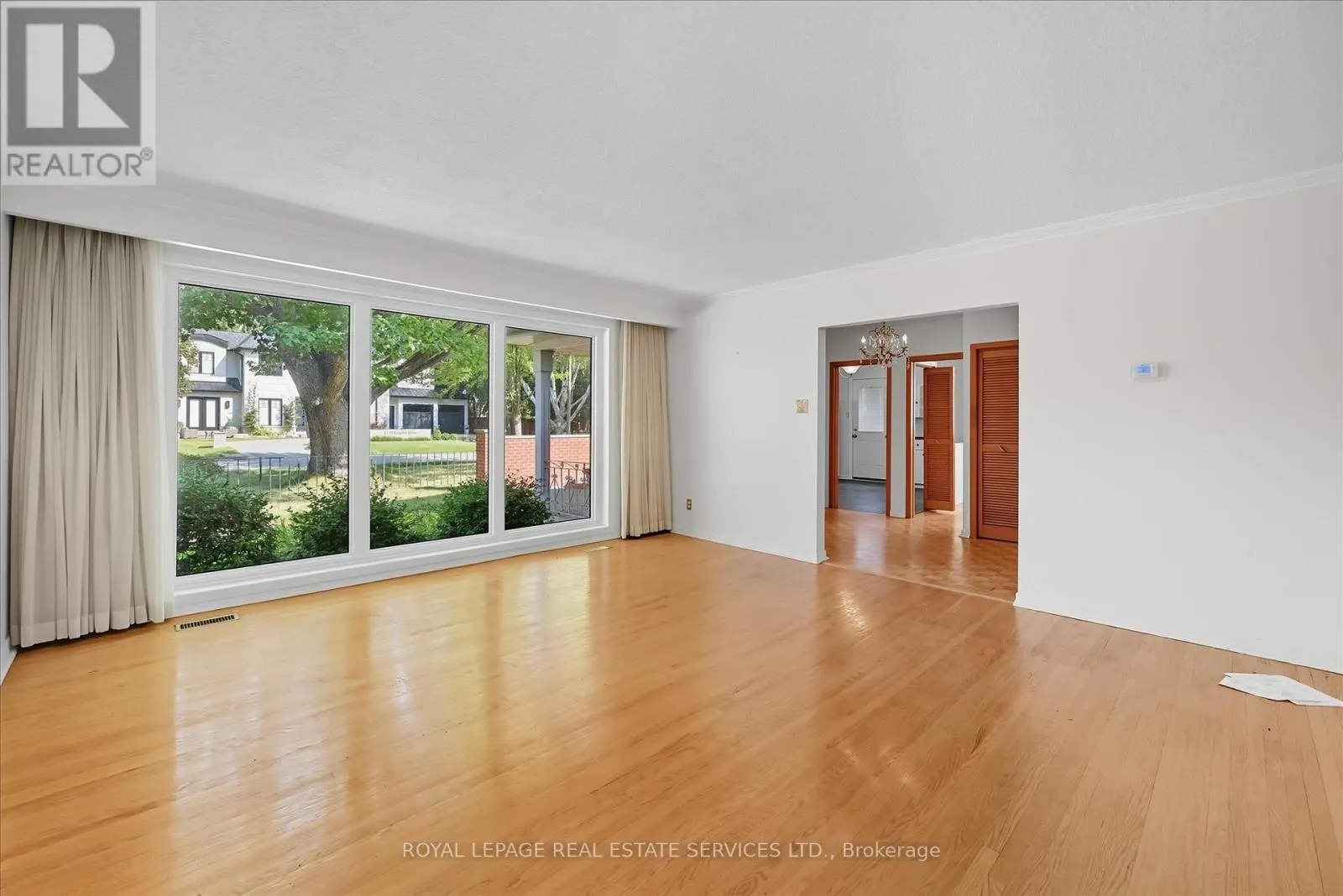 1536 VENETIA DRIVE