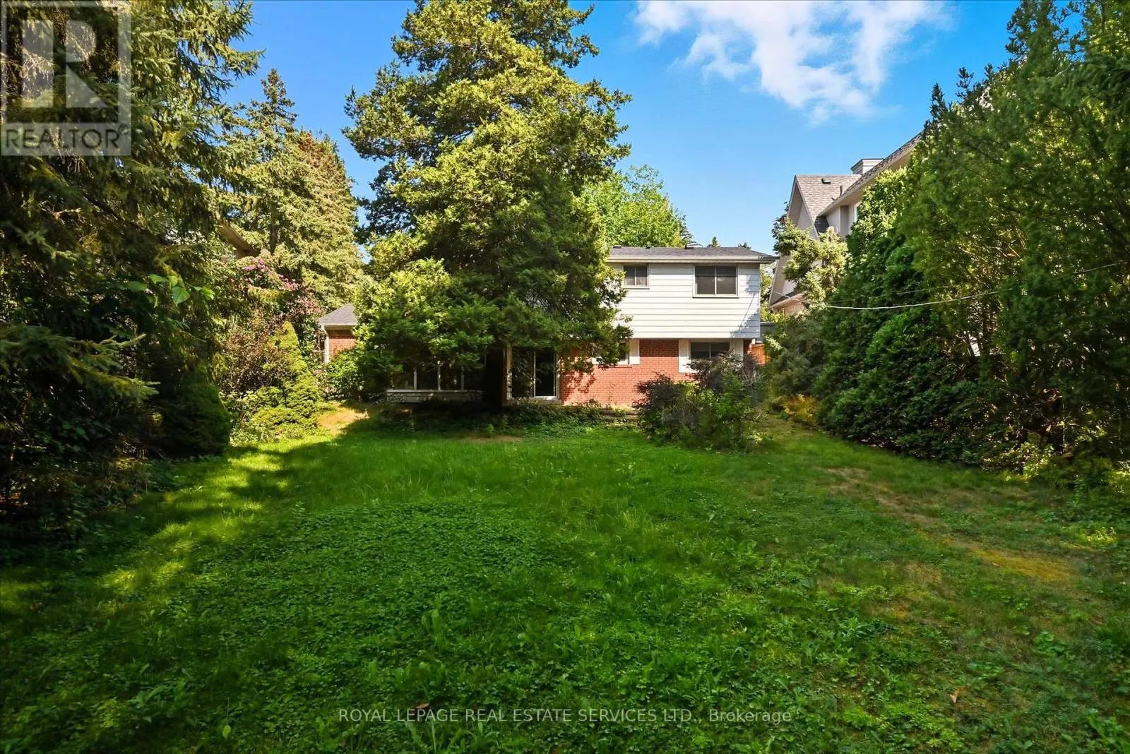 1536 VENETIA DRIVE