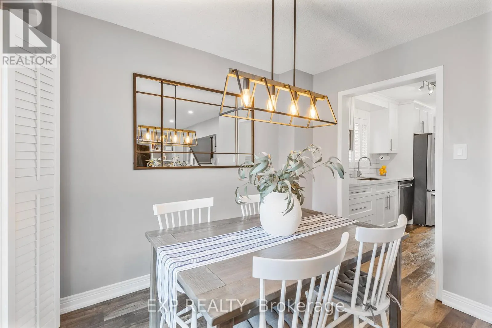 2213 HUNT CRESCENT
