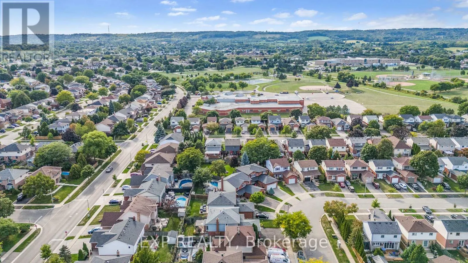 2213 HUNT CRESCENT