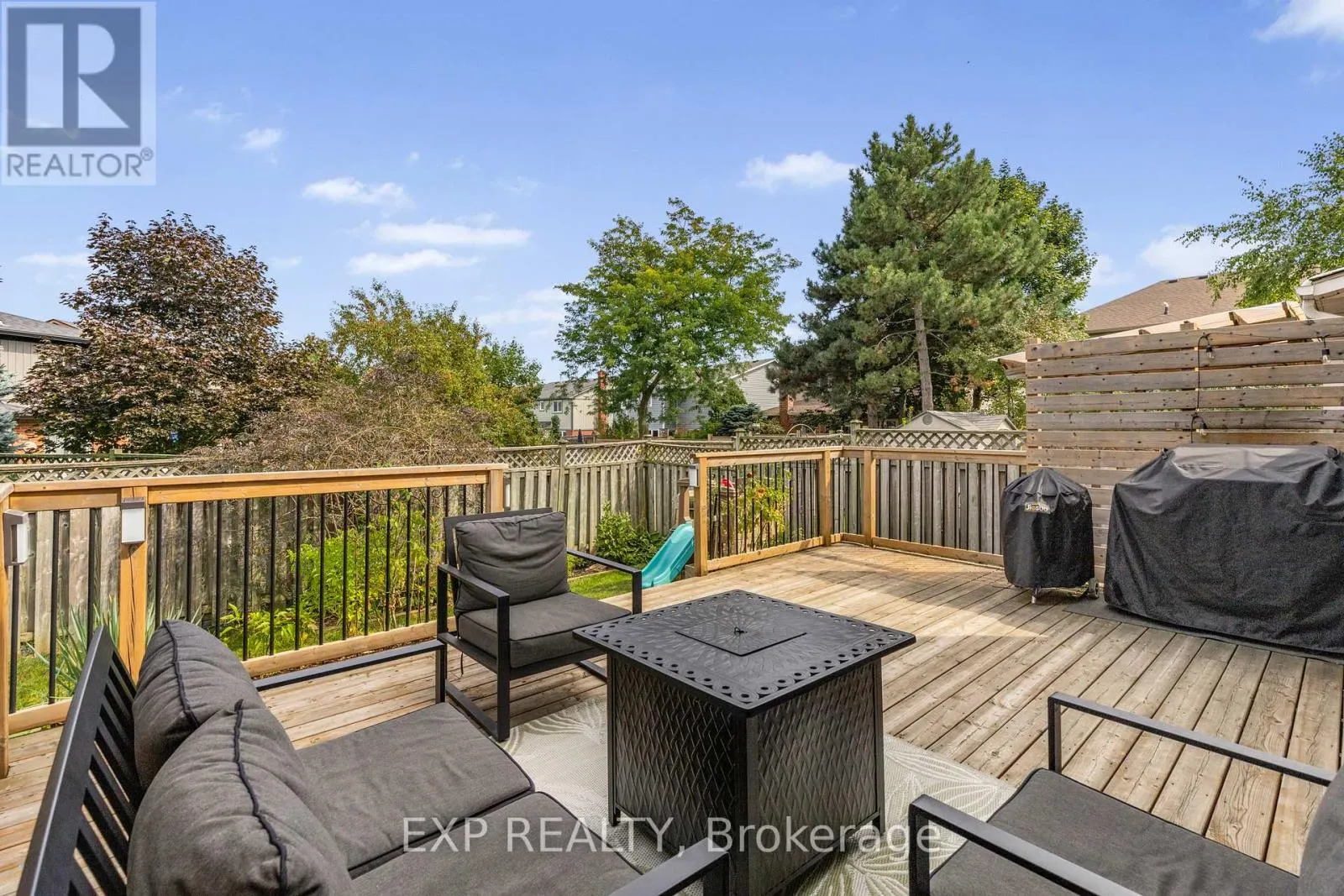 2213 HUNT CRESCENT