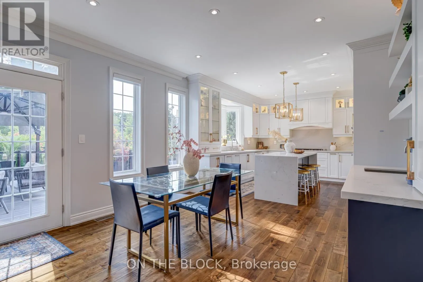 2212 ONEIDA COURT