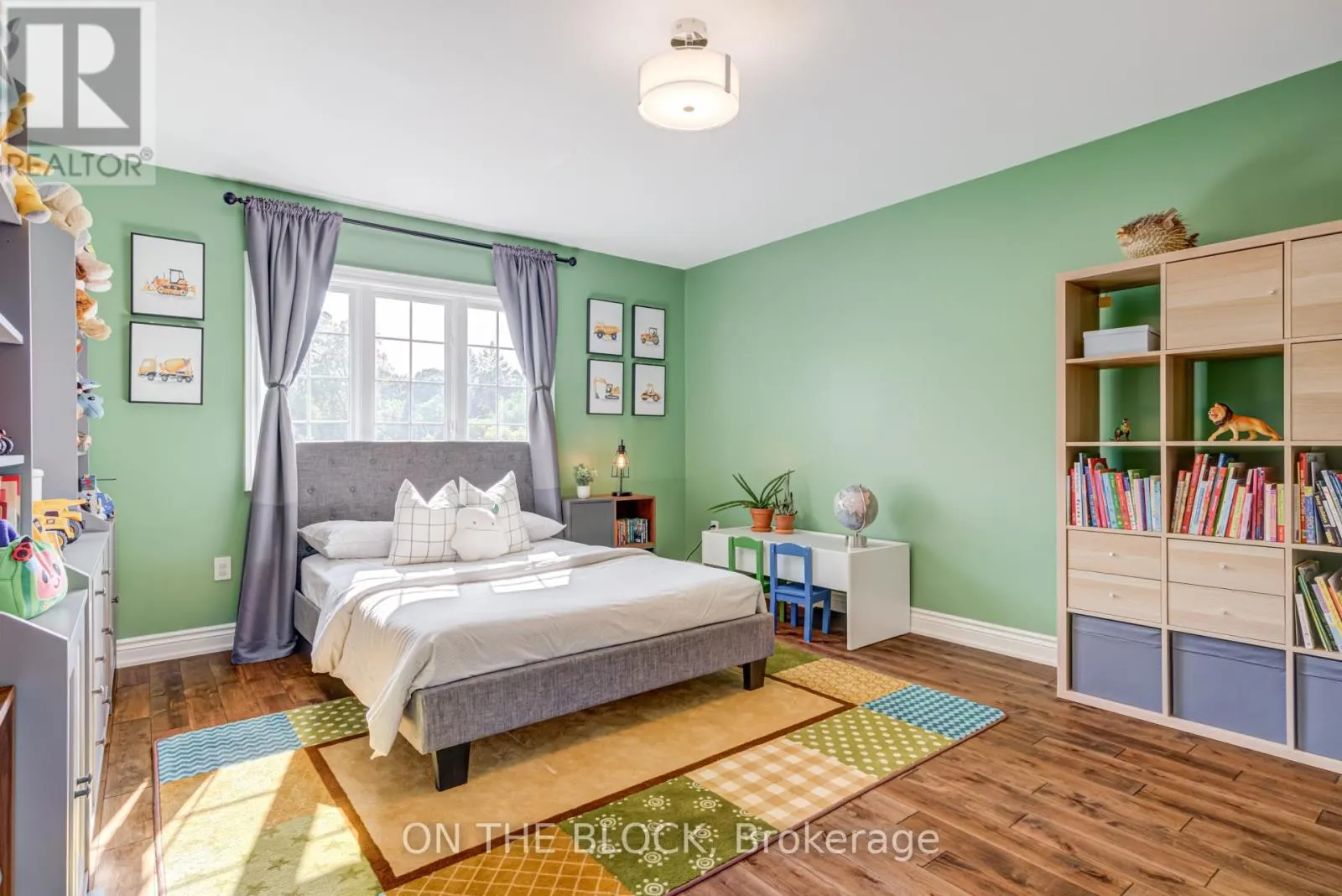 2212 ONEIDA COURT