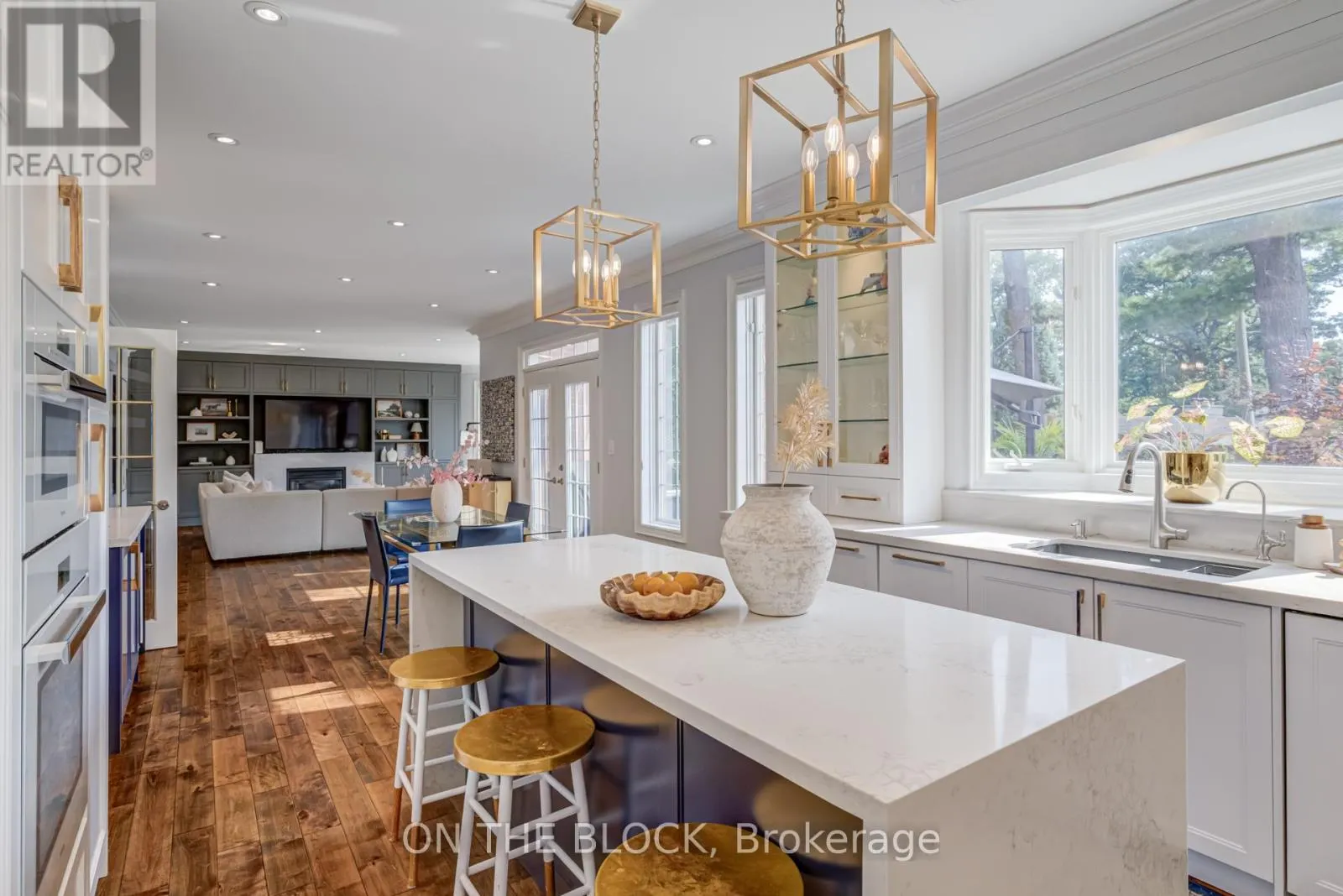 2212 ONEIDA COURT