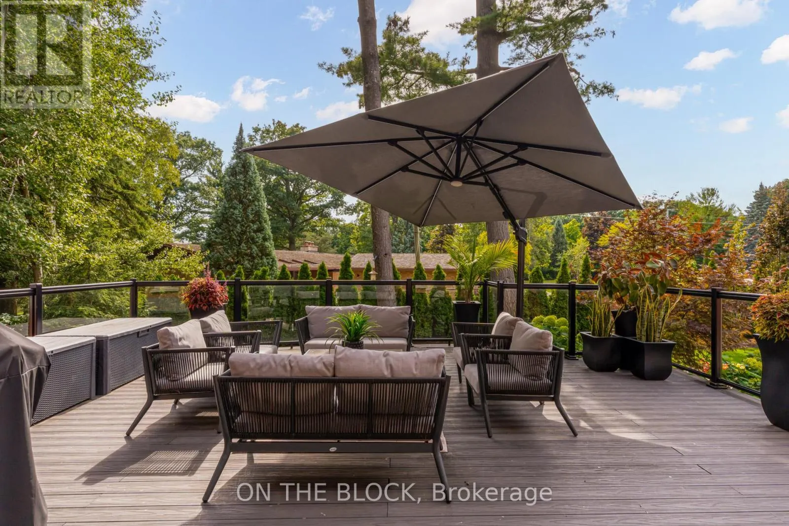 2212 ONEIDA COURT