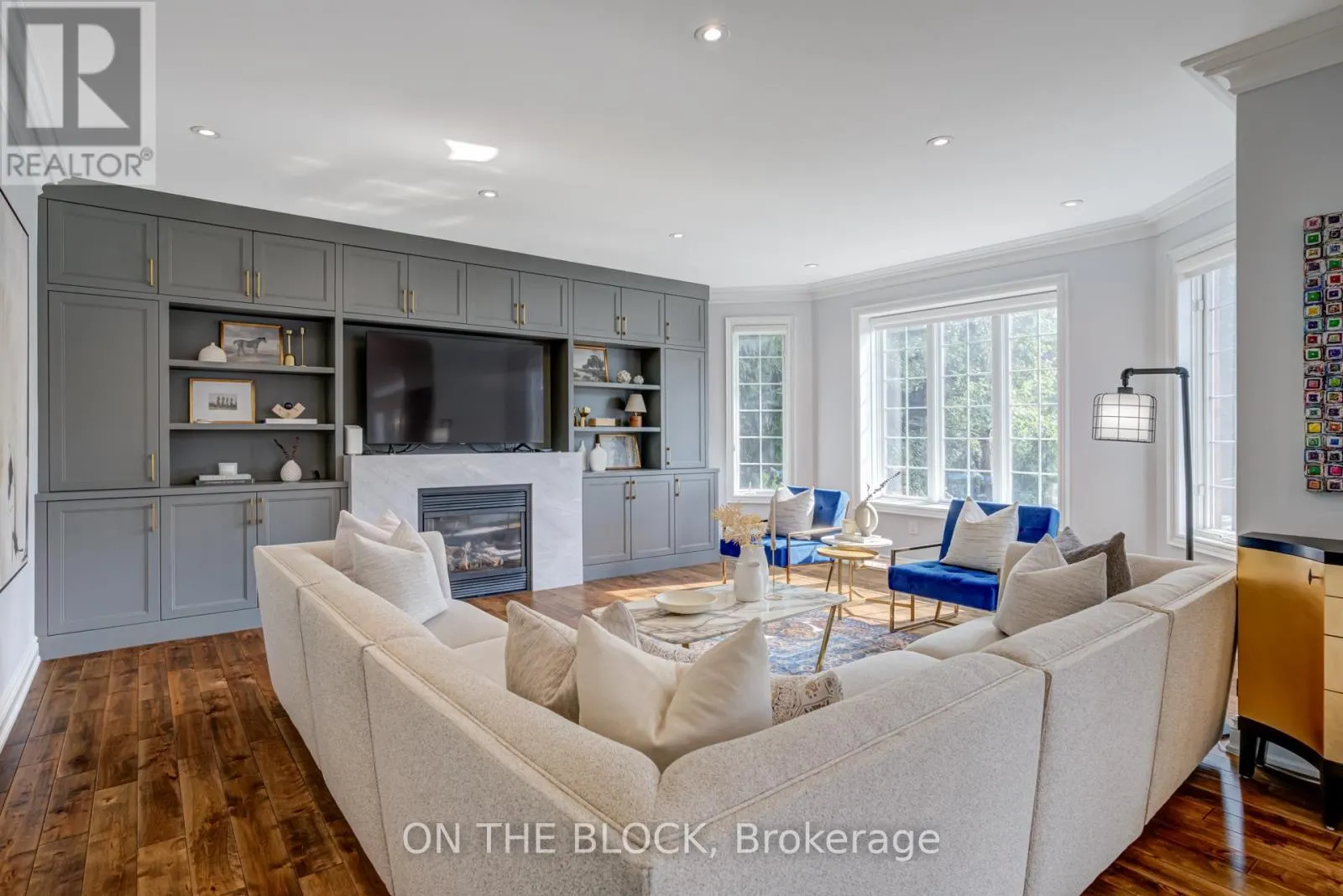 2212 ONEIDA COURT