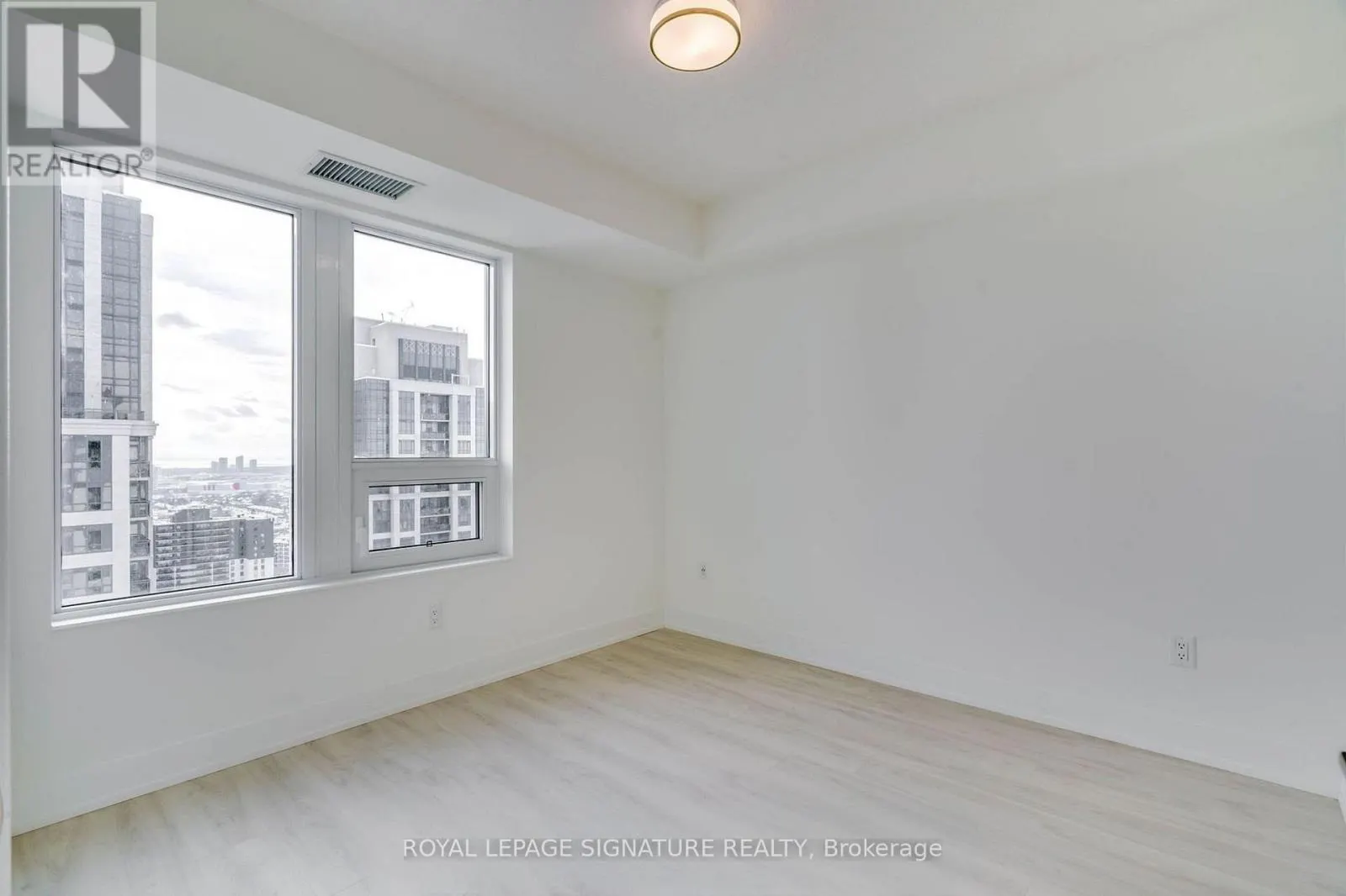 2501 - 10 EVA ROAD