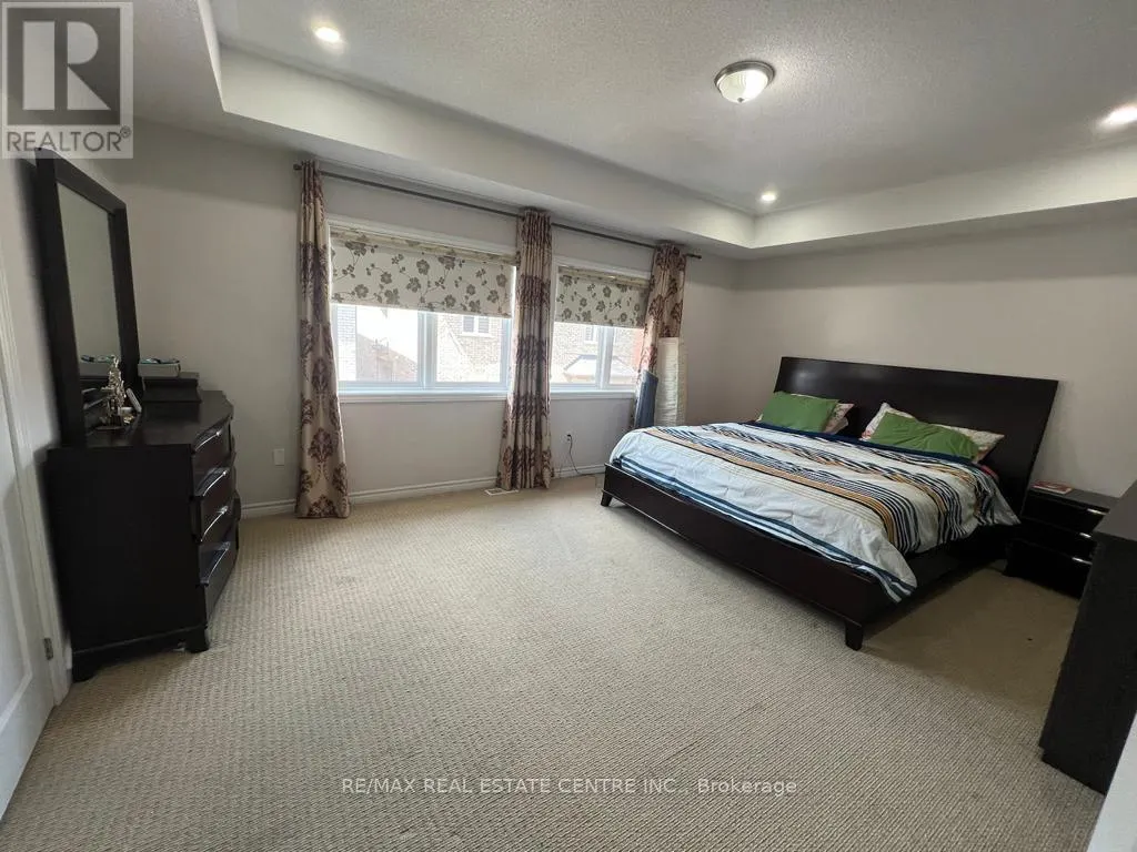 15 LOLA CRESCENT