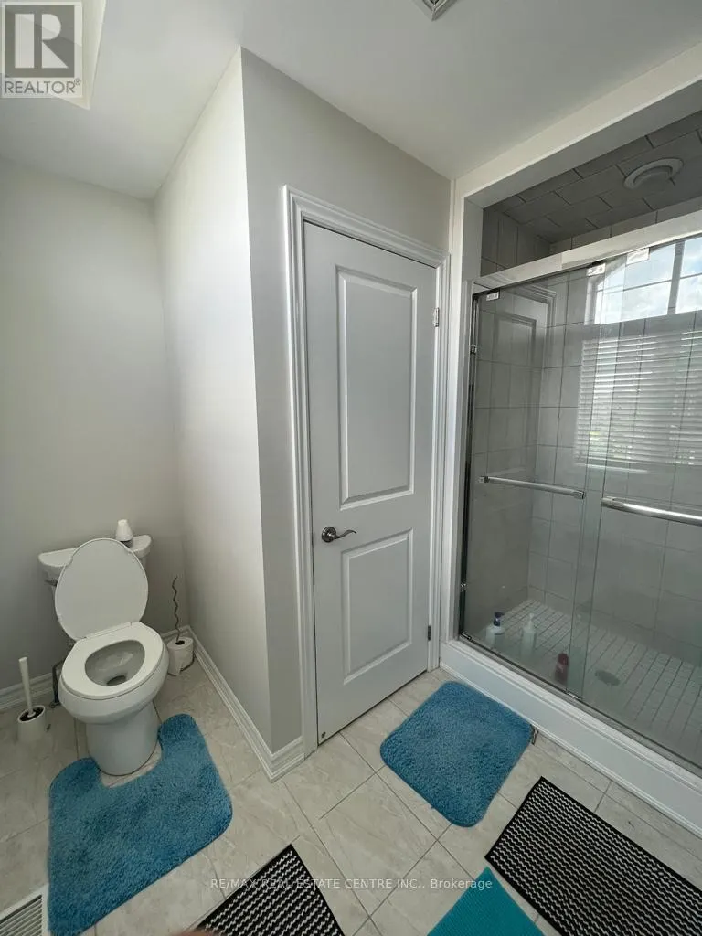 15 LOLA CRESCENT