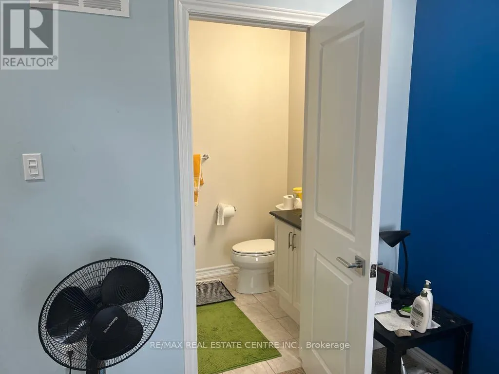 15 LOLA CRESCENT