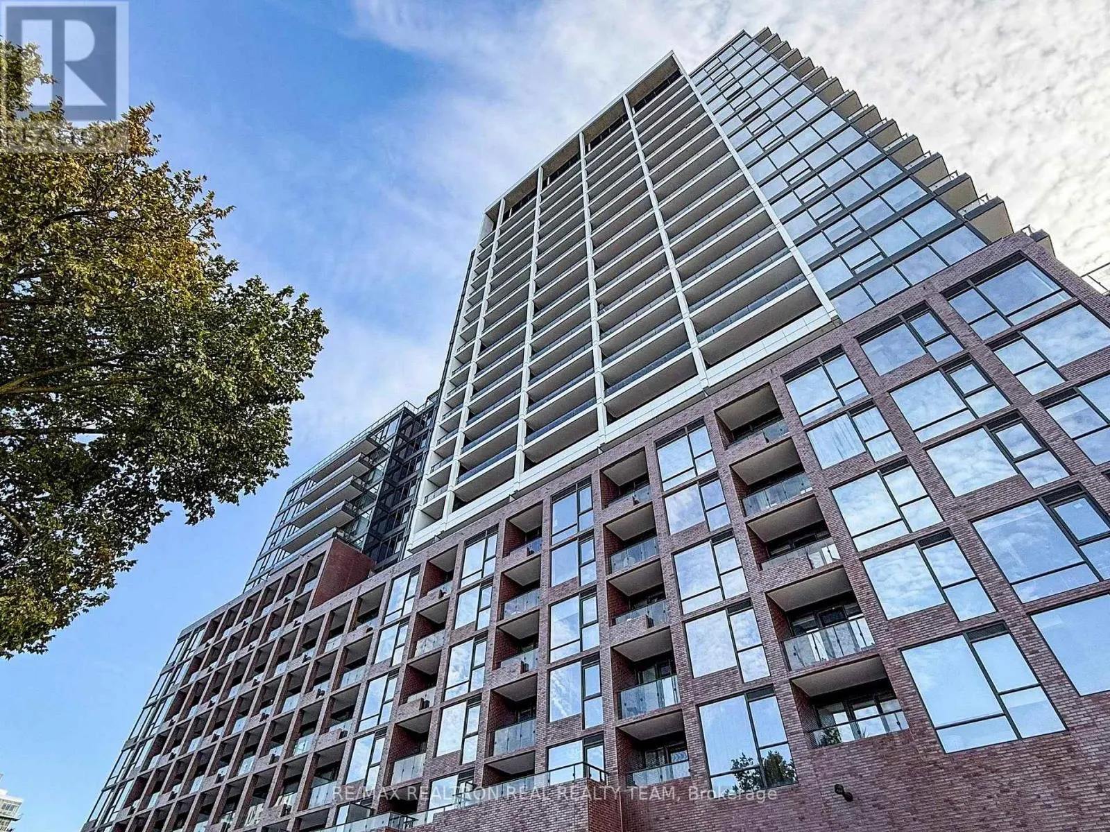 #712 - 28 ANN STREET