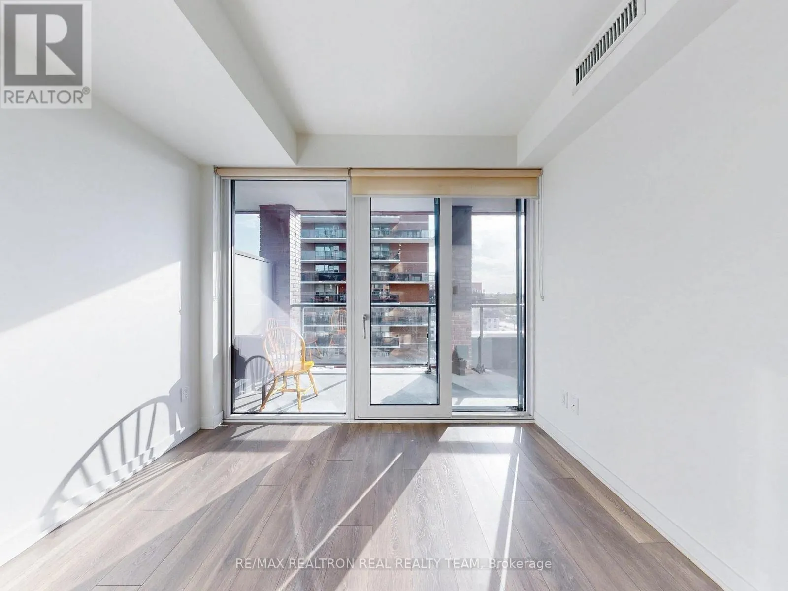 #712 - 28 ANN STREET