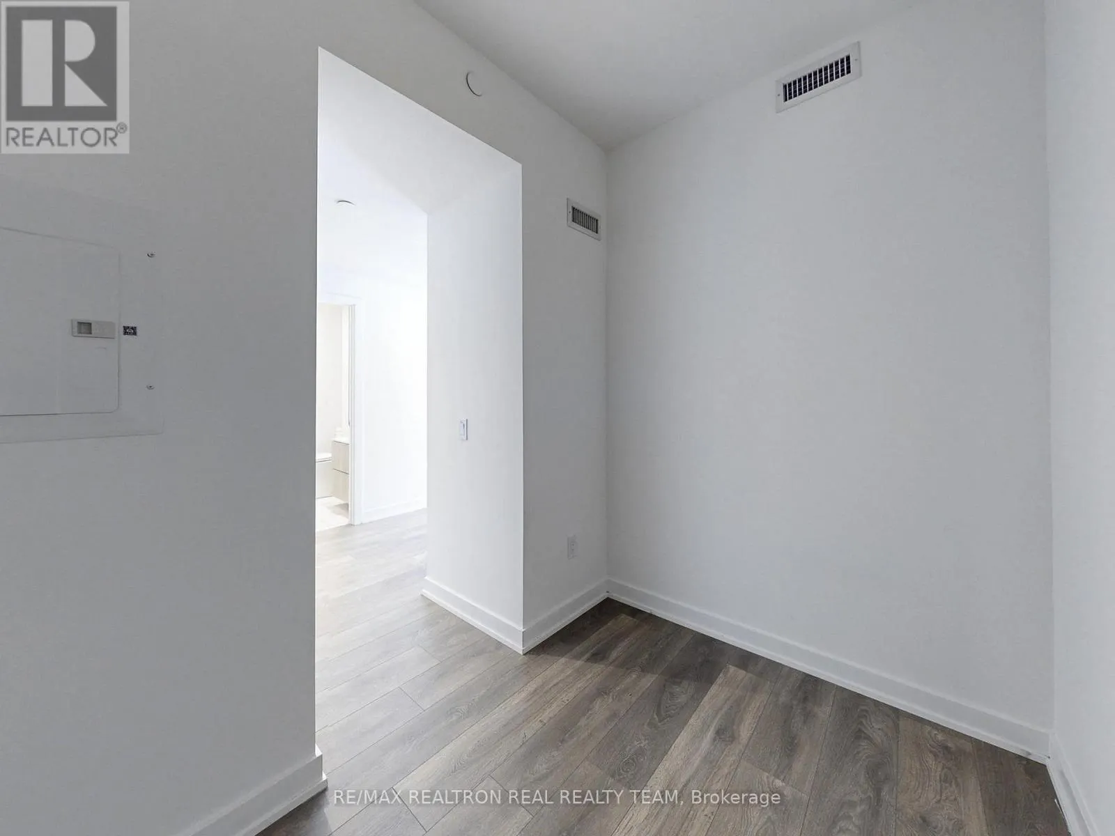 #712 - 28 ANN STREET