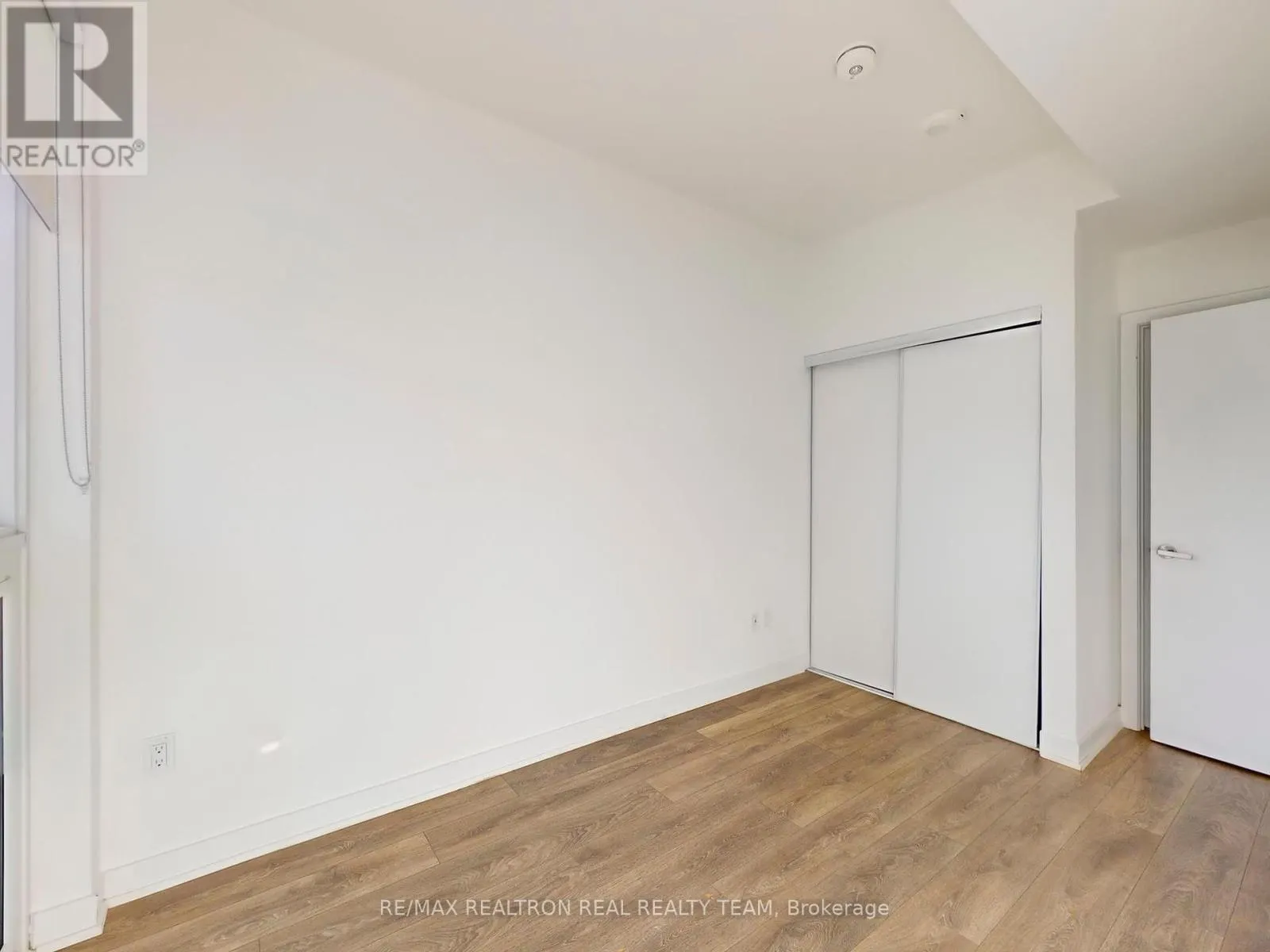 #712 - 28 ANN STREET