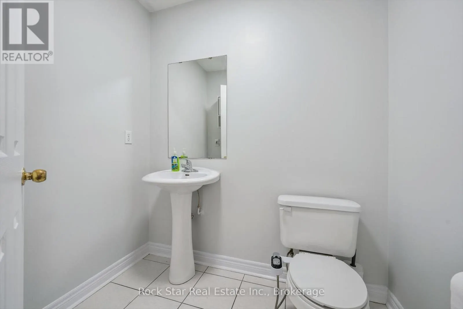 128 NATHANIEL CRESCENT