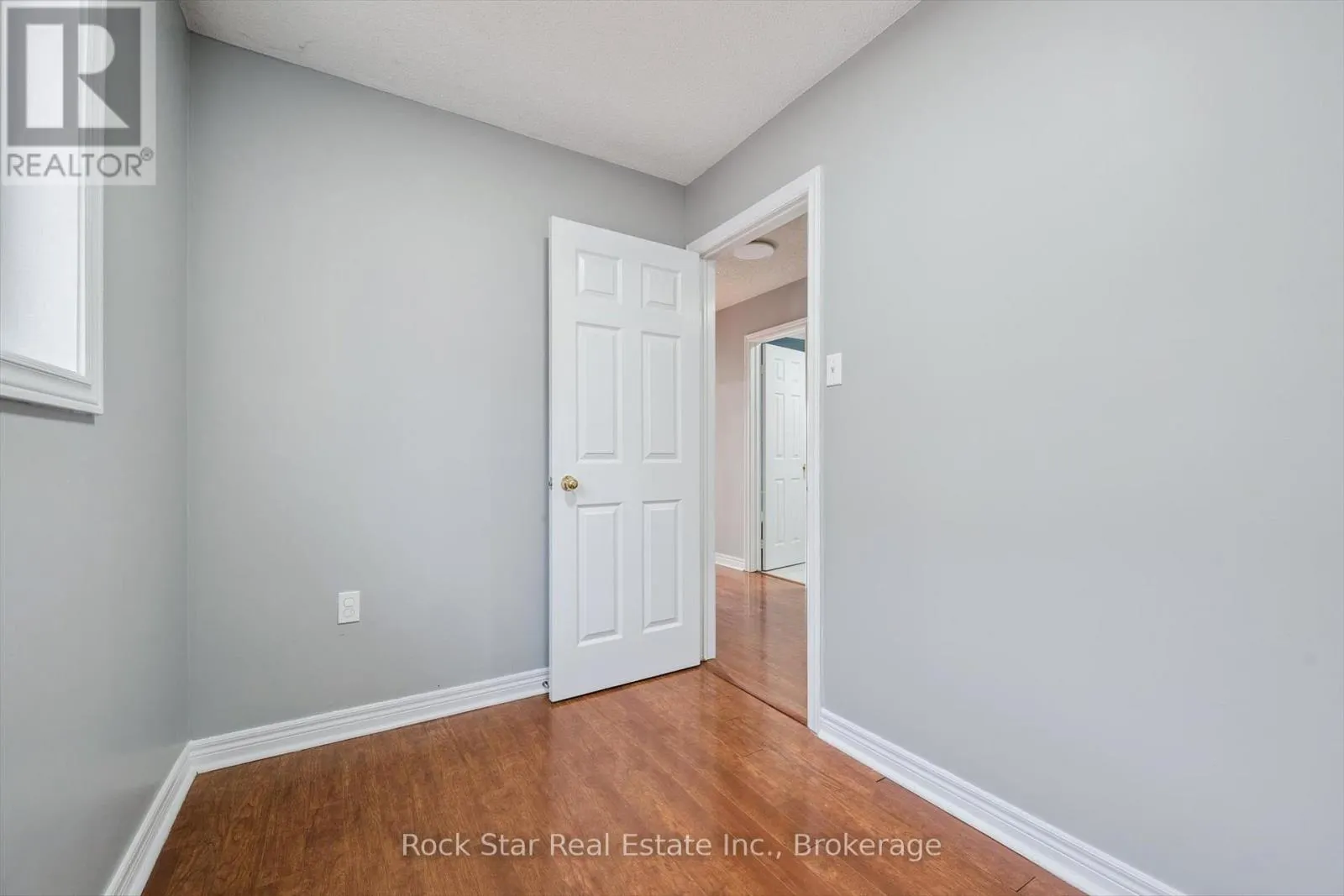 128 NATHANIEL CRESCENT