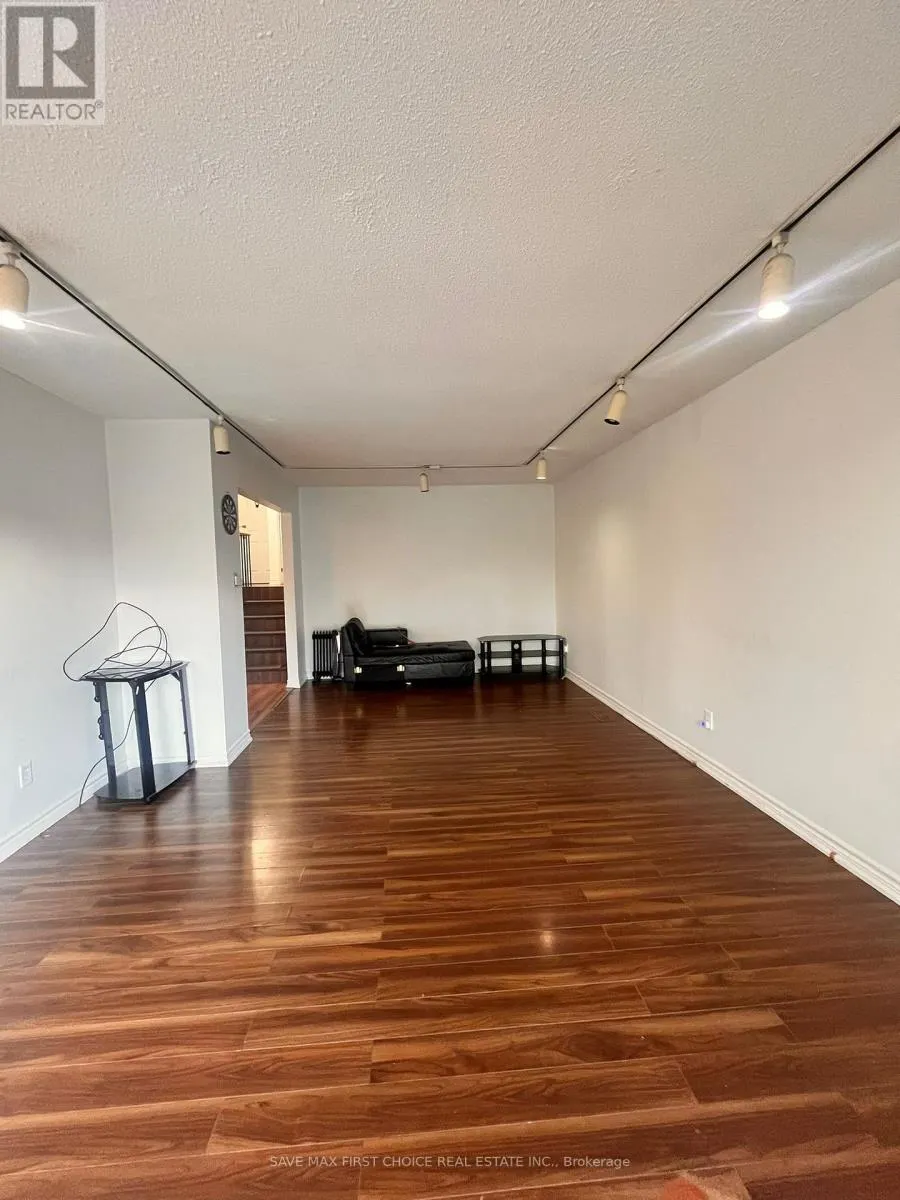 34 TANAGER SQUARE