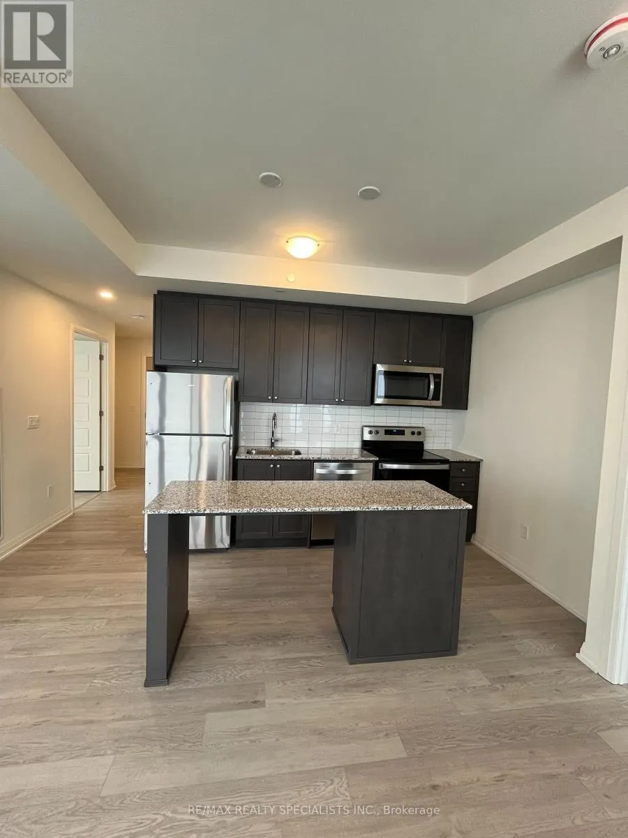 811 - 3006 WILLIAM CUTMORE BOULEVARD