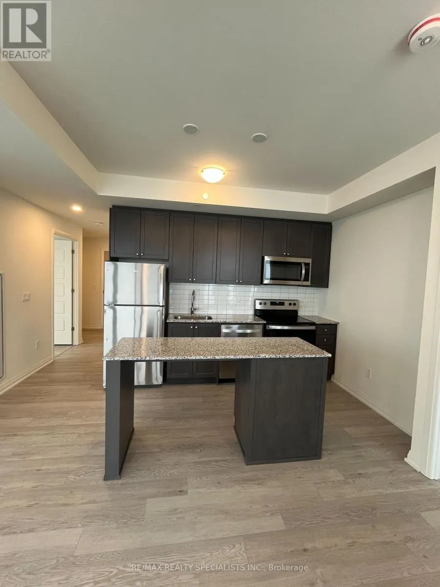 811 - 3006 WILLIAM CUTMORE BOULEVARD