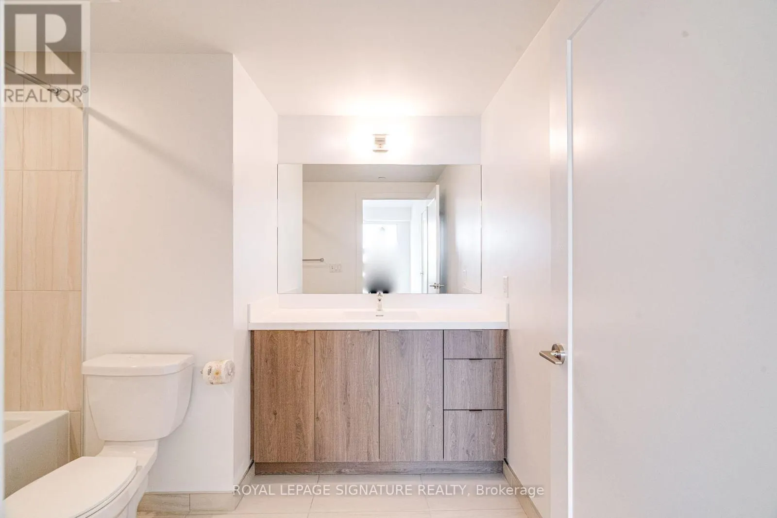 2505 - 10 EVA ROAD