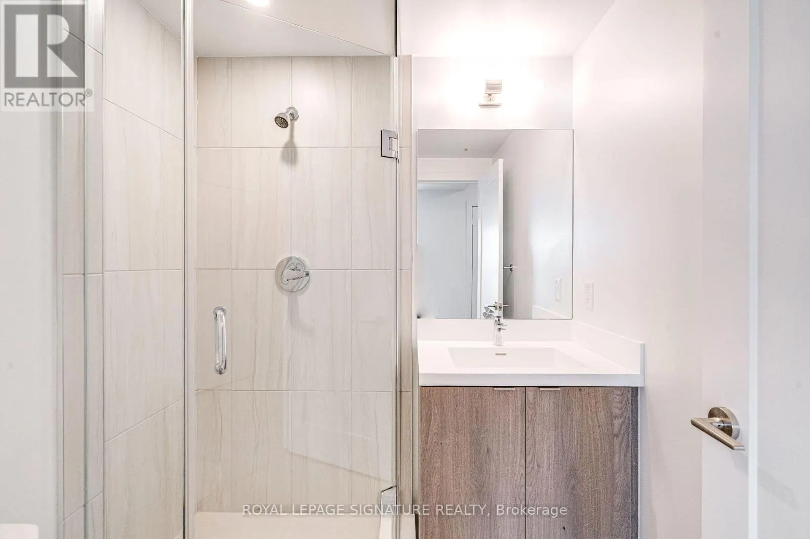 2505 - 10 EVA ROAD
