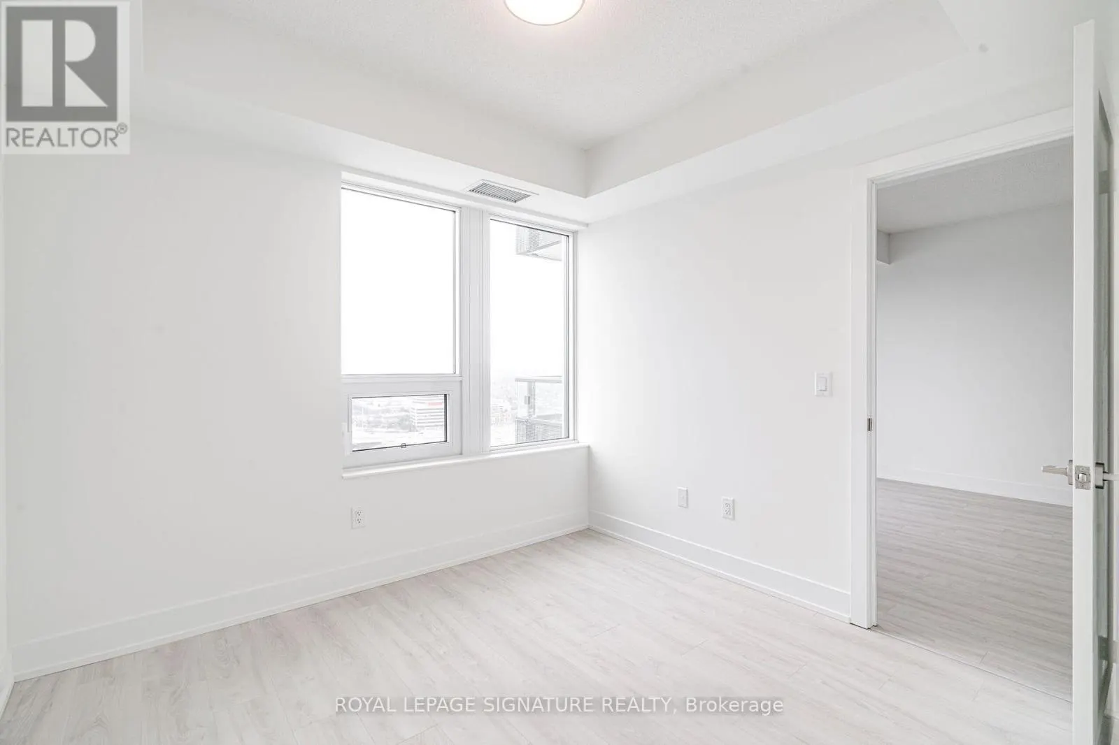 2505 - 10 EVA ROAD