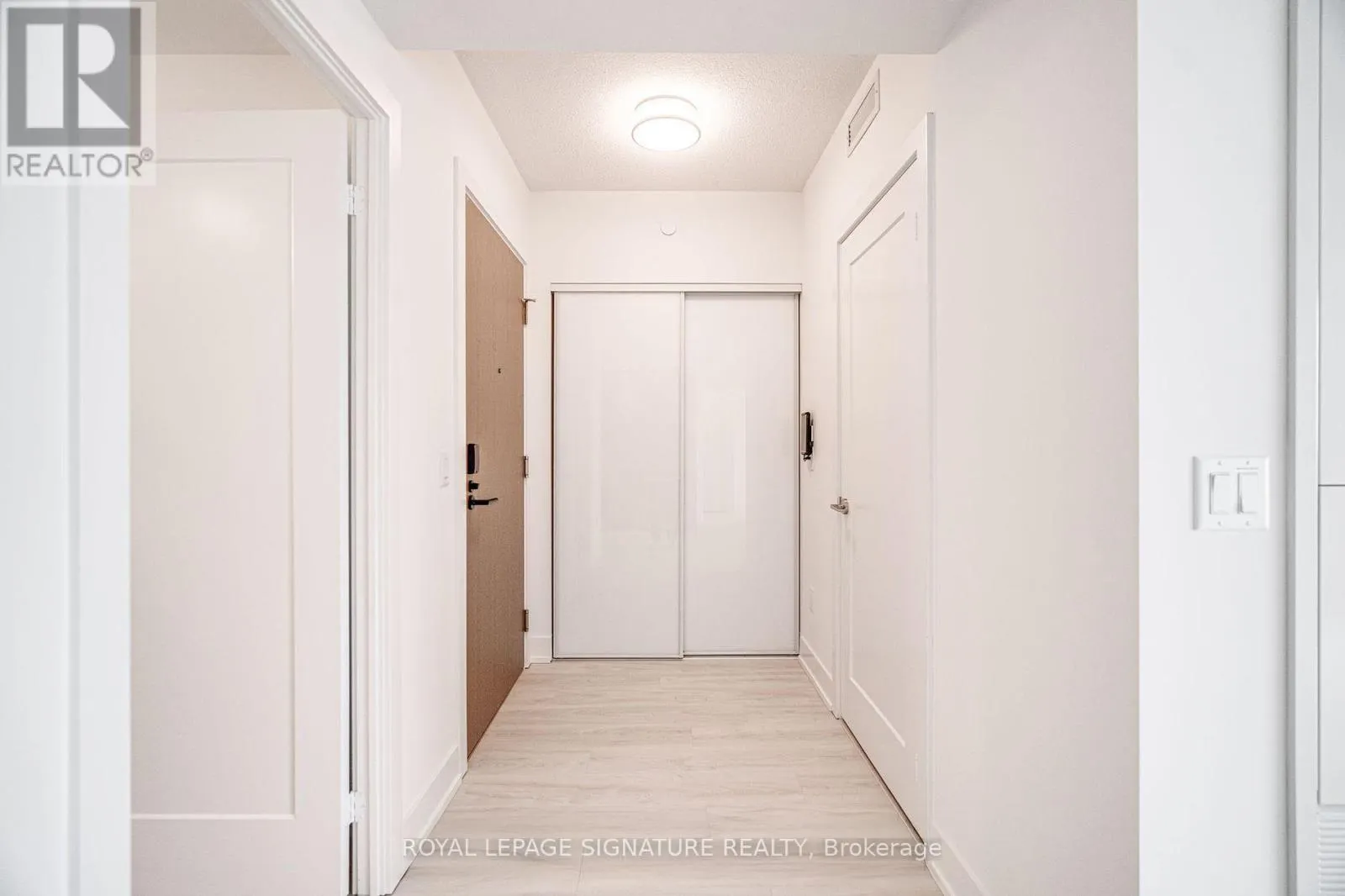 2505 - 10 EVA ROAD