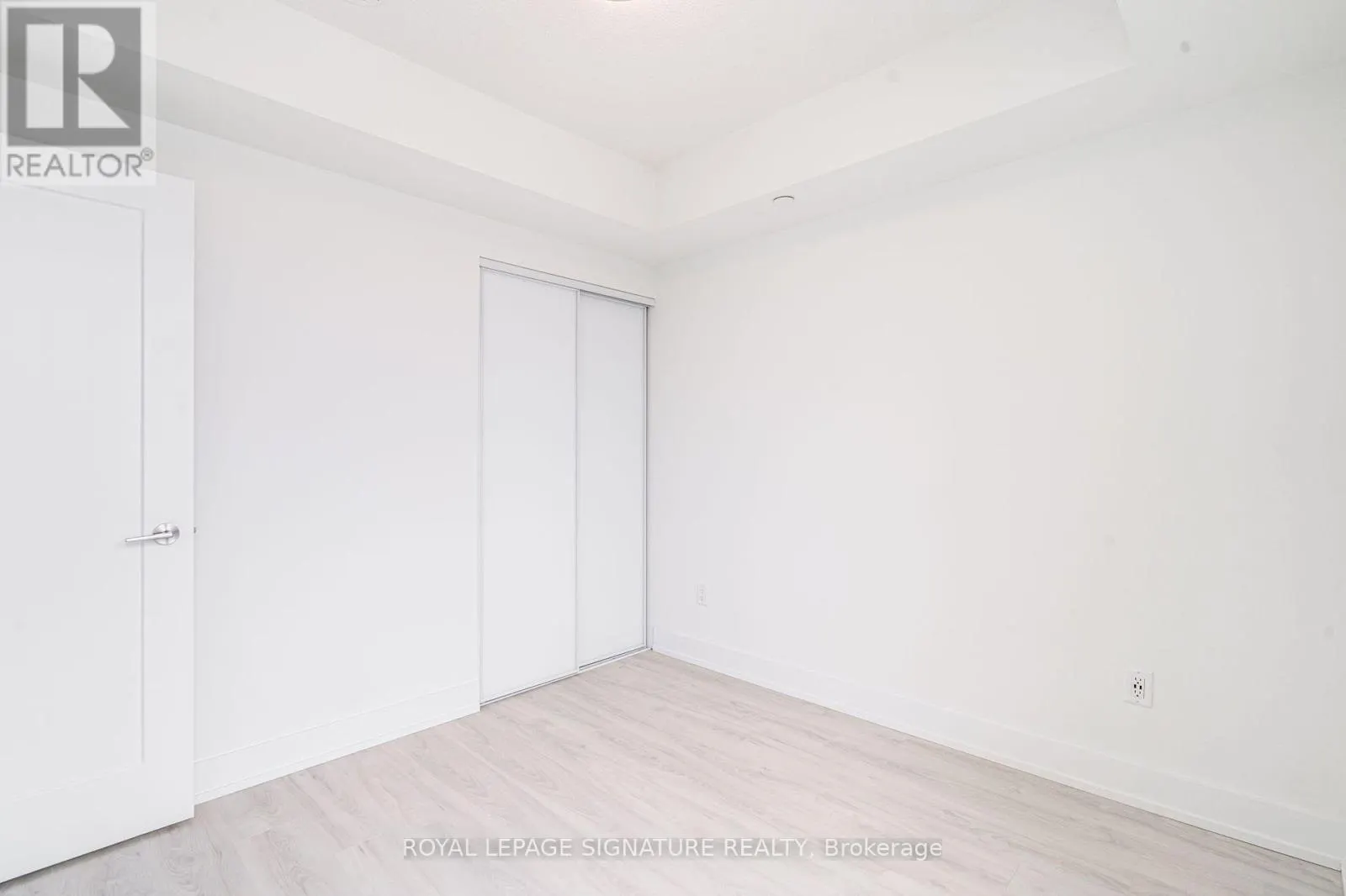 2505 - 10 EVA ROAD