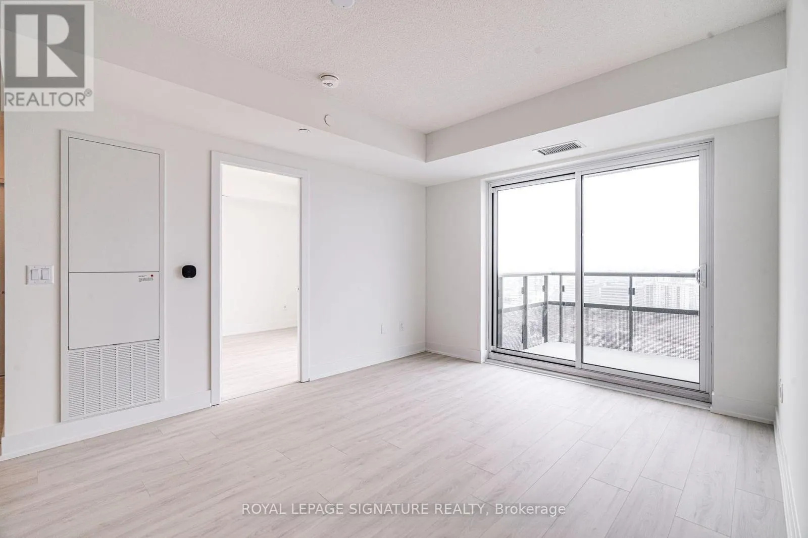 2505 - 10 EVA ROAD