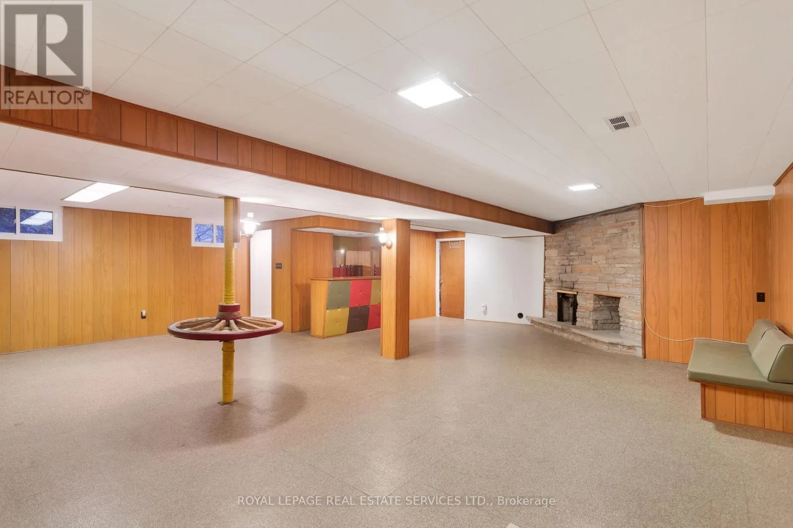 1106 FALGARWOOD DRIVE