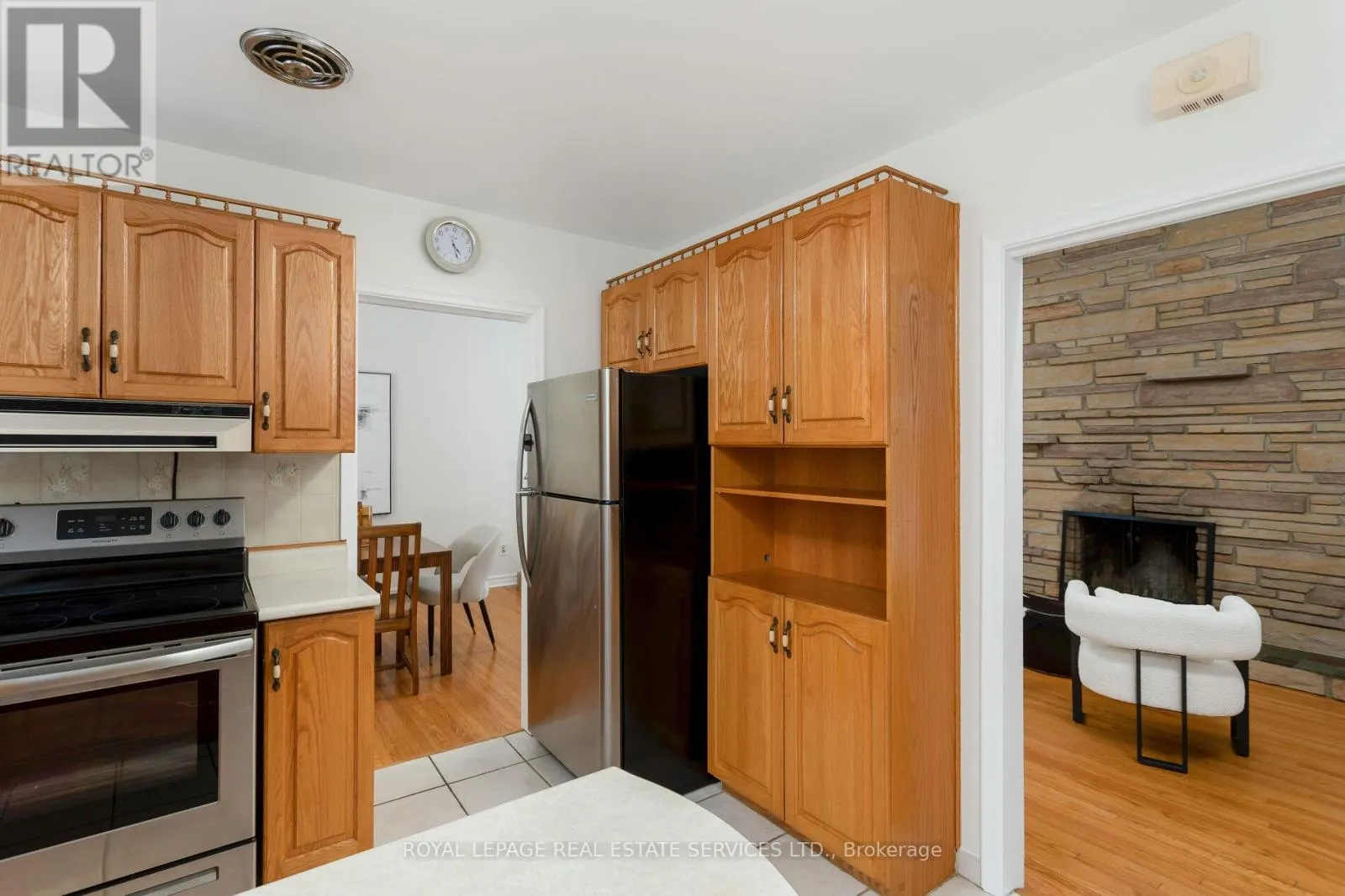 1106 FALGARWOOD DRIVE