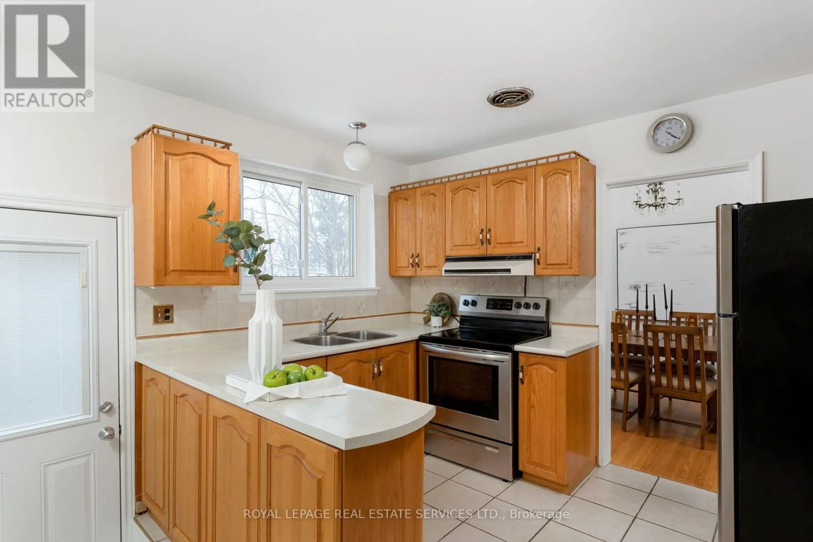 1106 FALGARWOOD DRIVE