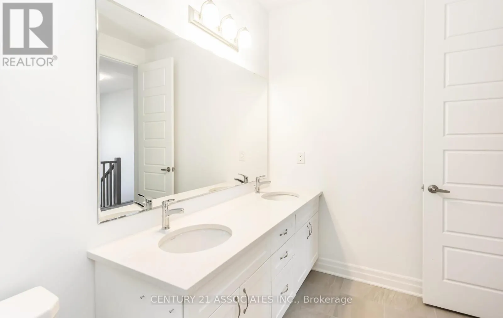 1796 THAMES CIRCLE
