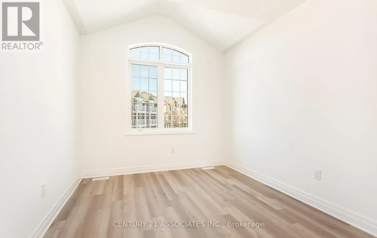 1796 THAMES CIRCLE