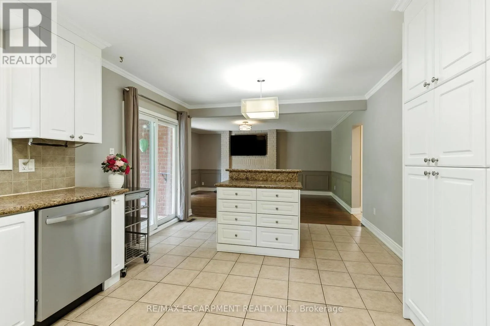 1624 GALLANT DRIVE