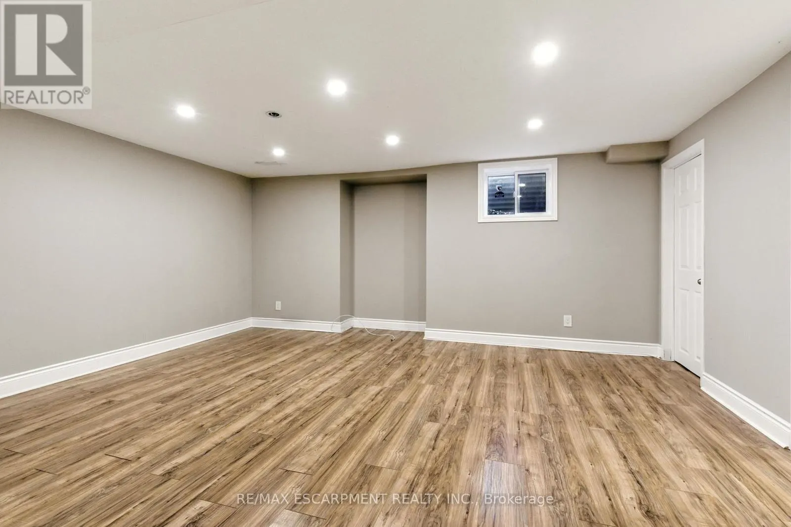 1624 GALLANT DRIVE