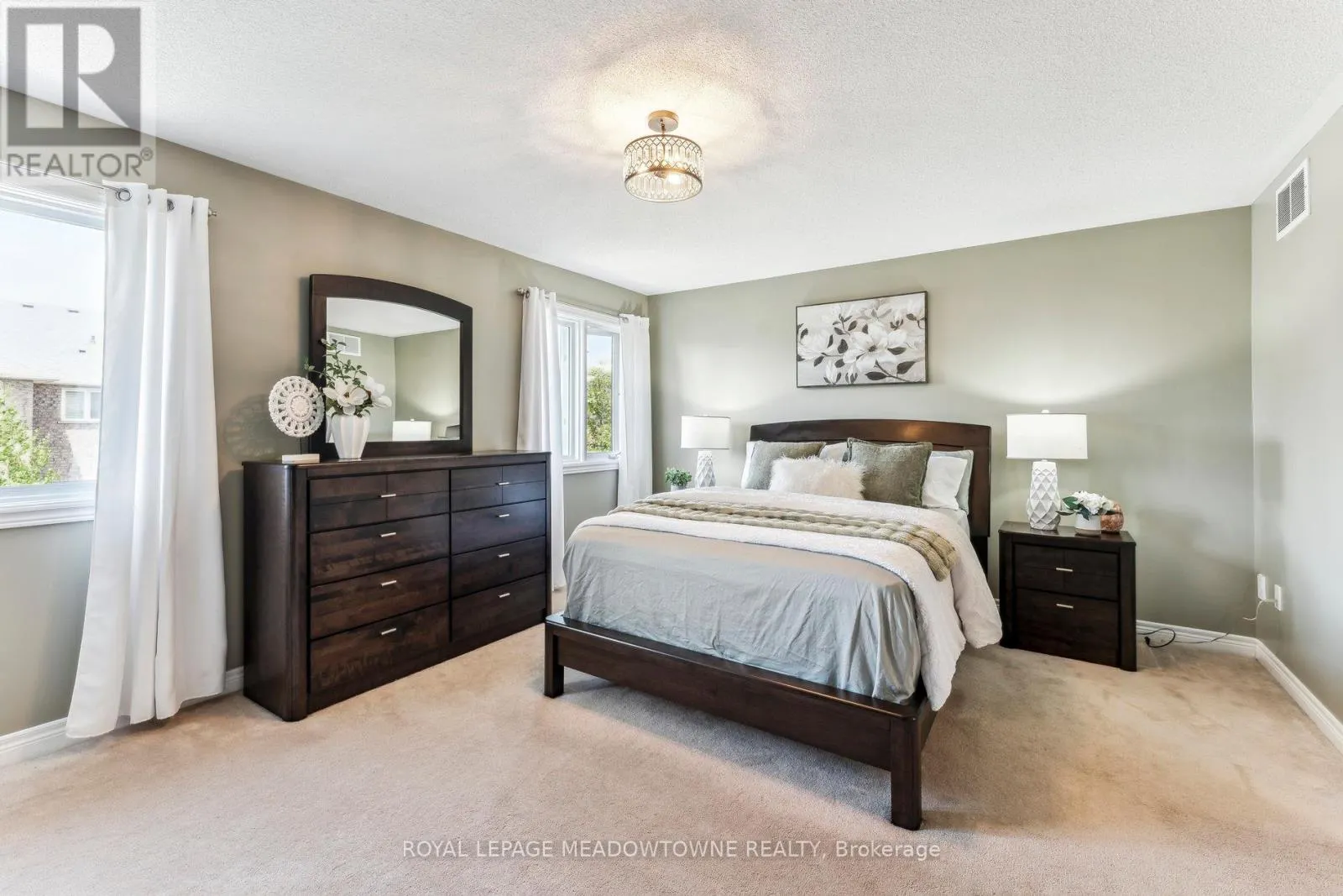 1186 EZARD CRESCENT