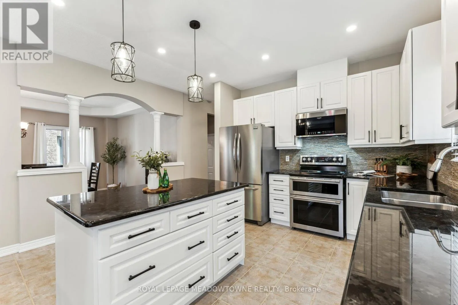 1186 EZARD CRESCENT